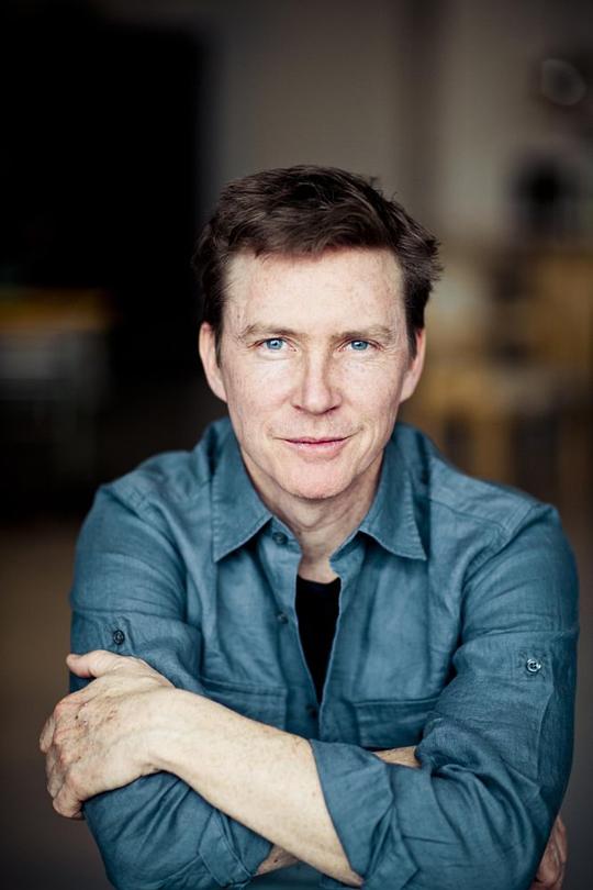 朱利安·凯西 Julian Casey照片