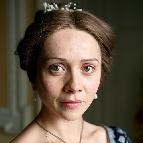 劳拉·派普 Laura Pyper照片