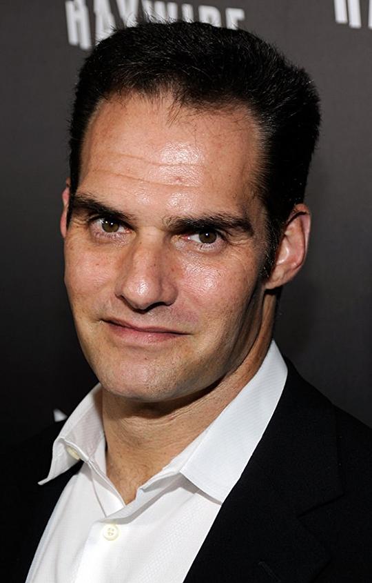 J·J·佩里 J.J. Perry照片