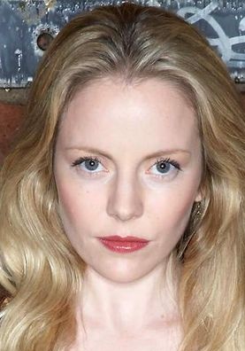 亚历山德拉·摩恩 Alexandra Moen照片