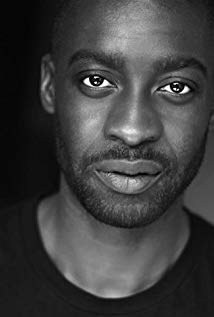 埃曼努埃尔·伊格达罗 Emmanuel Ighodaro照片