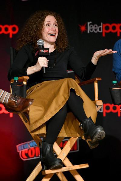 珍妮佛·弗莱基特 Jennifer Flackett照片