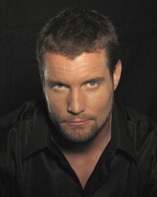 达米安·普克勒 Damien Puckler照片