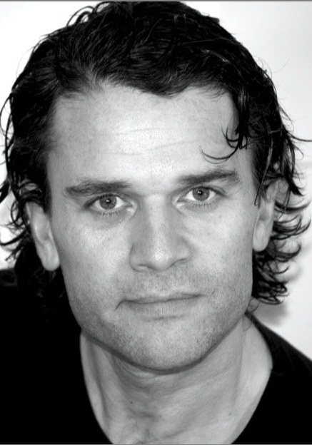 艾伦·吉尔迪亚 Allan Gildea照片