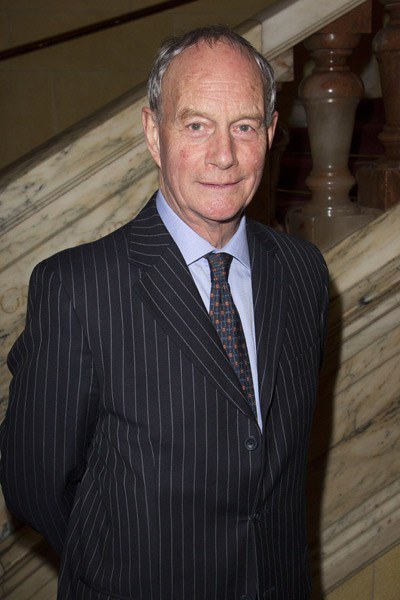 杰弗里·比弗斯 Geoffrey Beevers照片