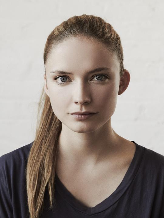 尼尔·伦奥霍特 Neel Rønholt照片