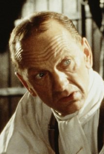 约翰·麦克埃尼 John McEnery照片