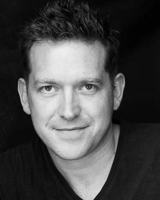 巴纳比·凯 Barnaby Kay照片