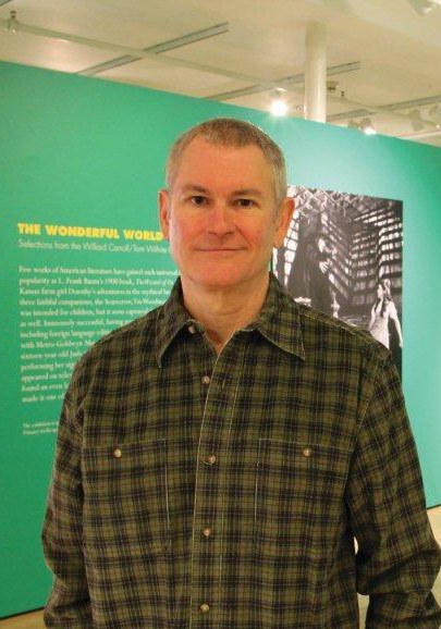 威拉德·卡罗尔 Willard Carroll照片