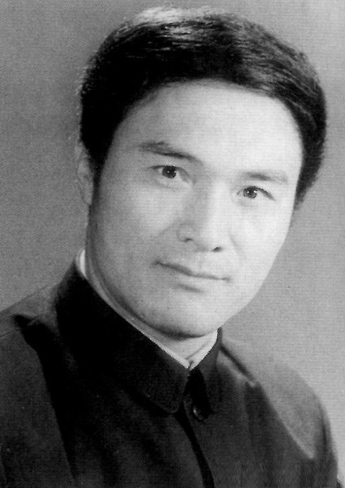 罗鹤龄 Heling Luo照片