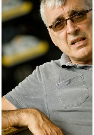 菲尔·马洛伊 Phil Mulloy照片