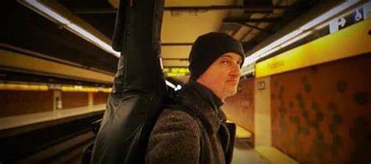 拉法·鲁索 Rafa Russo照片