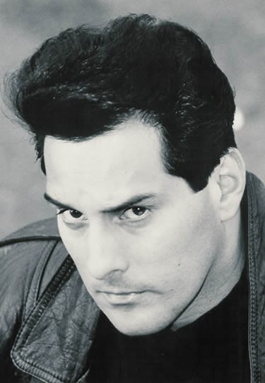 皮特·布科西 Peter Bucossi照片