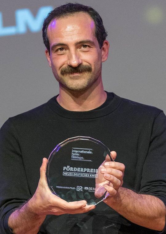 Benjamin Pfohl照片