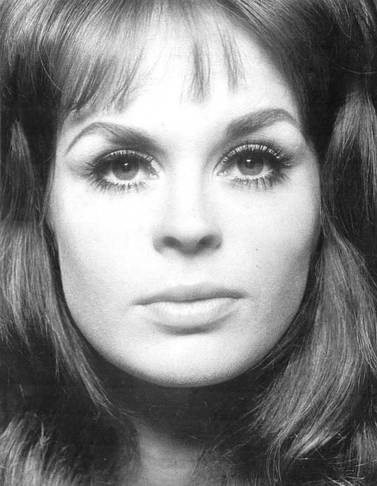 卡萝尔·克力夫兰 Carol Cleveland照片