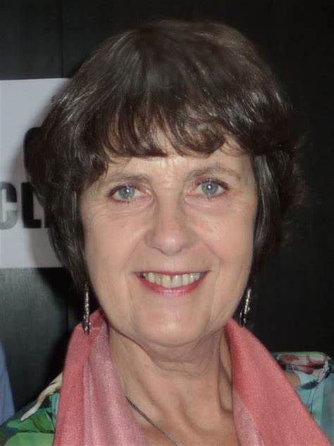 克莱尔·克利福德 Clare Clifford照片