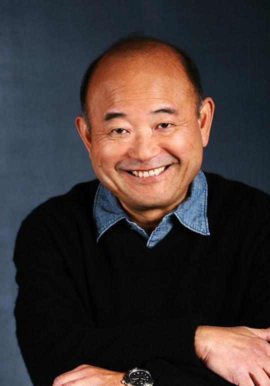 克莱德·草津 Clyde Kusatsu照片