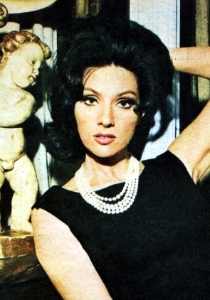 赫尔佳·丽列 Helga Liné照片