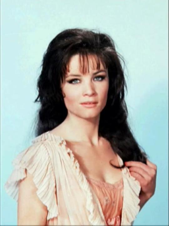 凯特·奥玛拉 Kate O'Mara照片