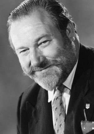 詹姆斯·罗伯逊·贾斯蒂 James Robertson Justice照片