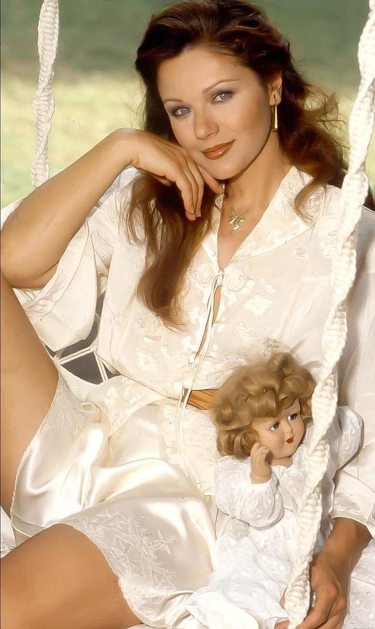 艾格斯蒂娜·贝利 Agostina Belli照片