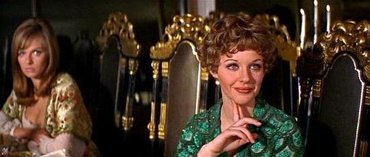 安吉拉·斯库拉 Angela Scoular照片