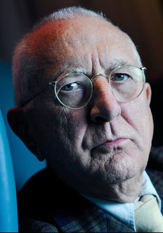 连·戴顿 Len Deighton照片