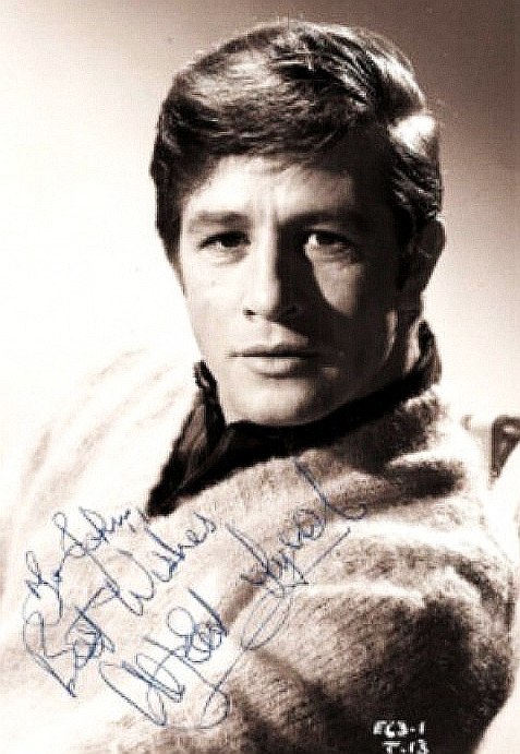 阿尔弗雷德·林奇 Alfred Lynch照片