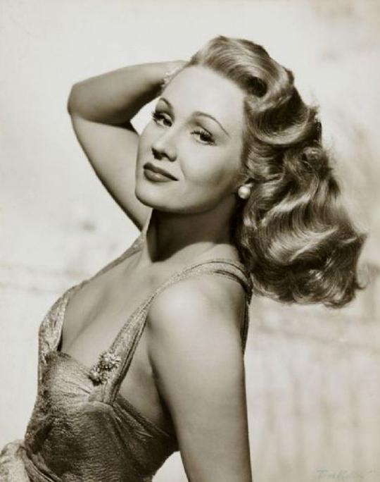 弗吉尼亚·梅奥 Virginia Mayo照片