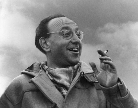 亨利·科尼利厄斯 Henry Cornelius照片