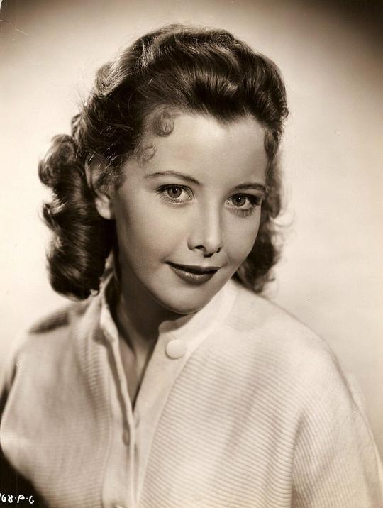 久妮·索伯恩 June Thorburn照片