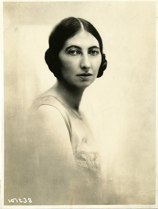 玛格丽特·肯尼迪 Margaret Kennedy照片