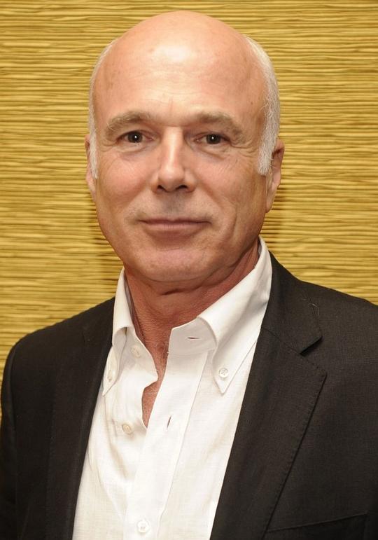 迈克尔·霍根 Michael Hogan照片