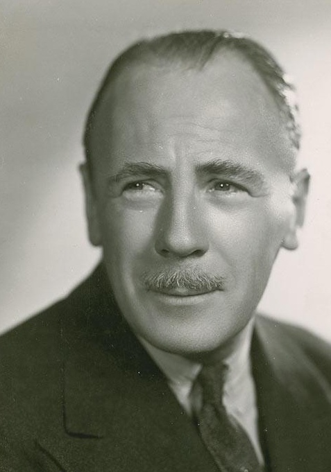 罗兰德·杨 Roland Young照片