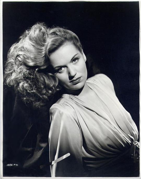 格瑞塔·基恩特 Greta Gynt照片