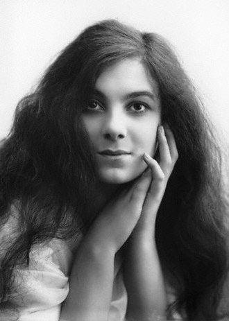 玛丽·克莱尔 Mary Clare照片