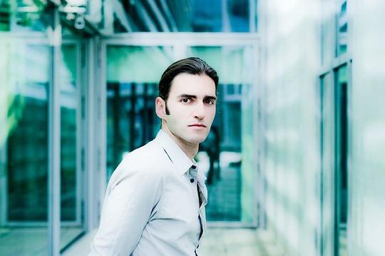 德扬·布钦 Dejan Bucin照片