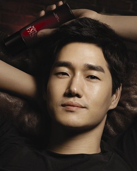 刘智泰 Ji-Tae Yoo照片