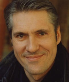 哈里·克莱文 Harry Cleven照片