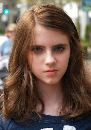 卡拉·海沃德 Kara Hayward照片