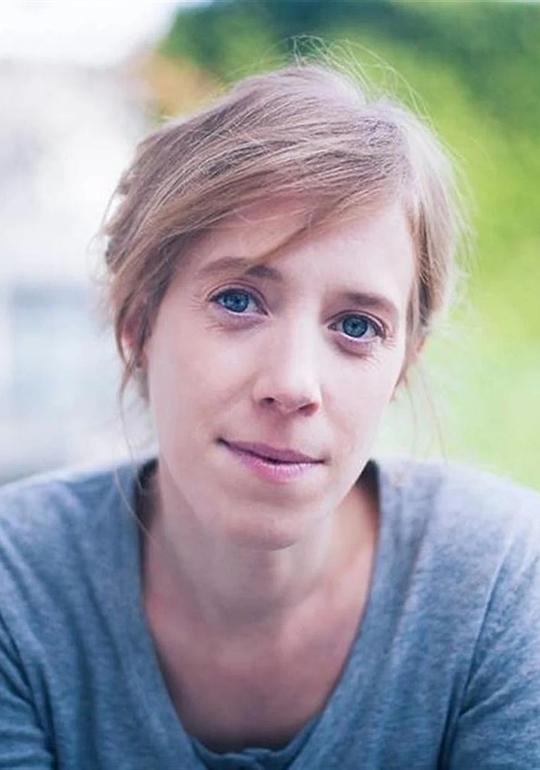 克里斯特尔·科尼尔 Christelle Cornil照片