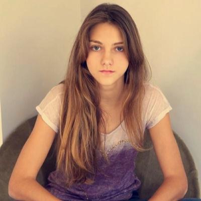 艾玛·贝松 Emma Besson照片