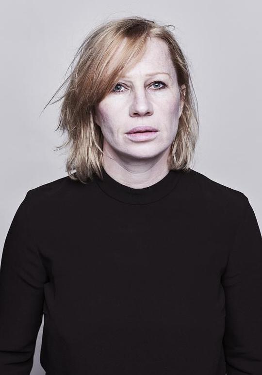 比吉特·米尼希迈尔 Birgit Minichmayr照片