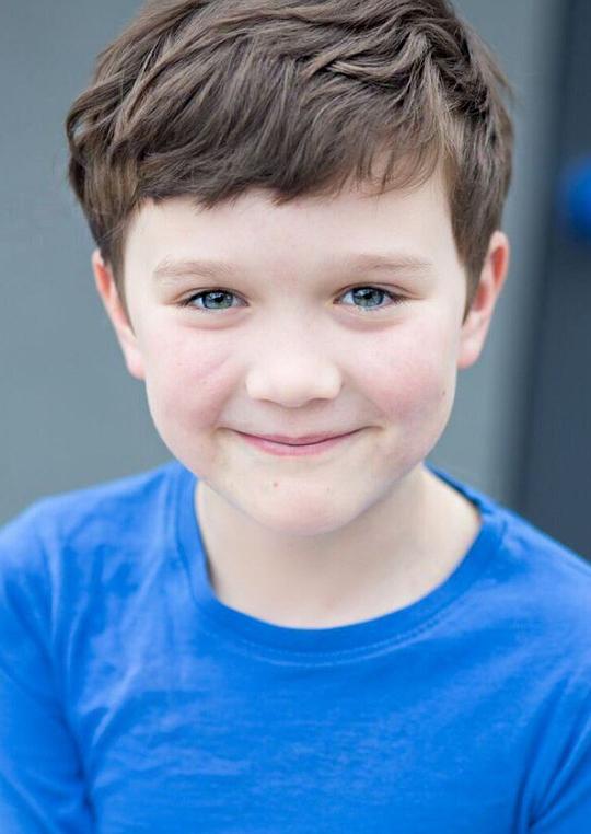 玢·罗宾斯 Finn Robbins照片