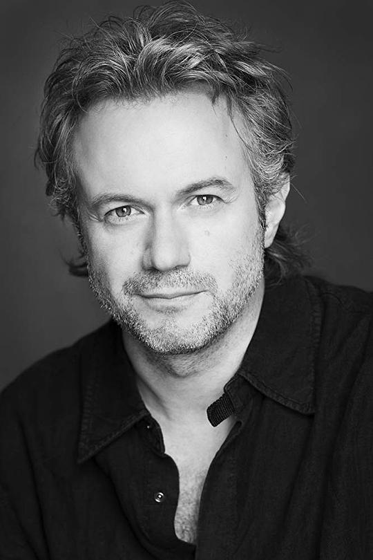 特里斯坦·乌罗阿 Tristán Ulloa照片