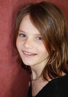 佐伊·赫兰 Zoé Héran照片