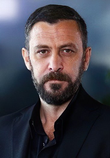 内扎特·伊什莱尔 Nejat Isler照片