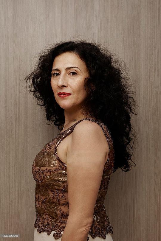 朱莉娅·卡萨 Julia Kassar照片