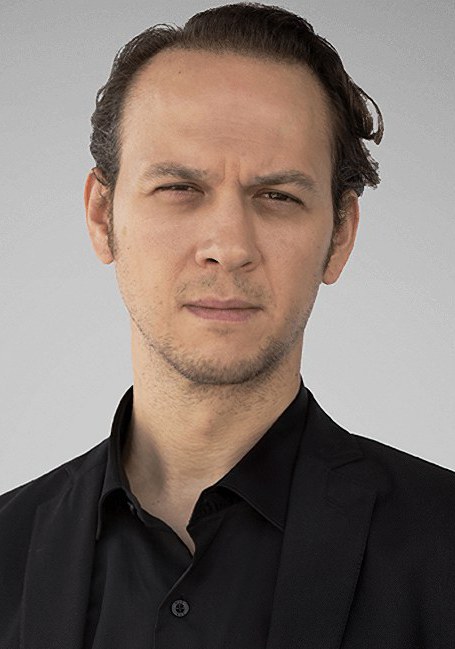 厄内尔·埃尔坎 Öner Erkan照片