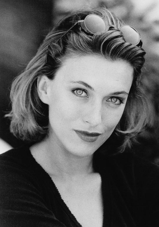 娜塔莎·兰丁格尔 Natacha Lindinger照片